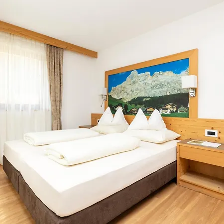 Ciasa Sopla Apartment *